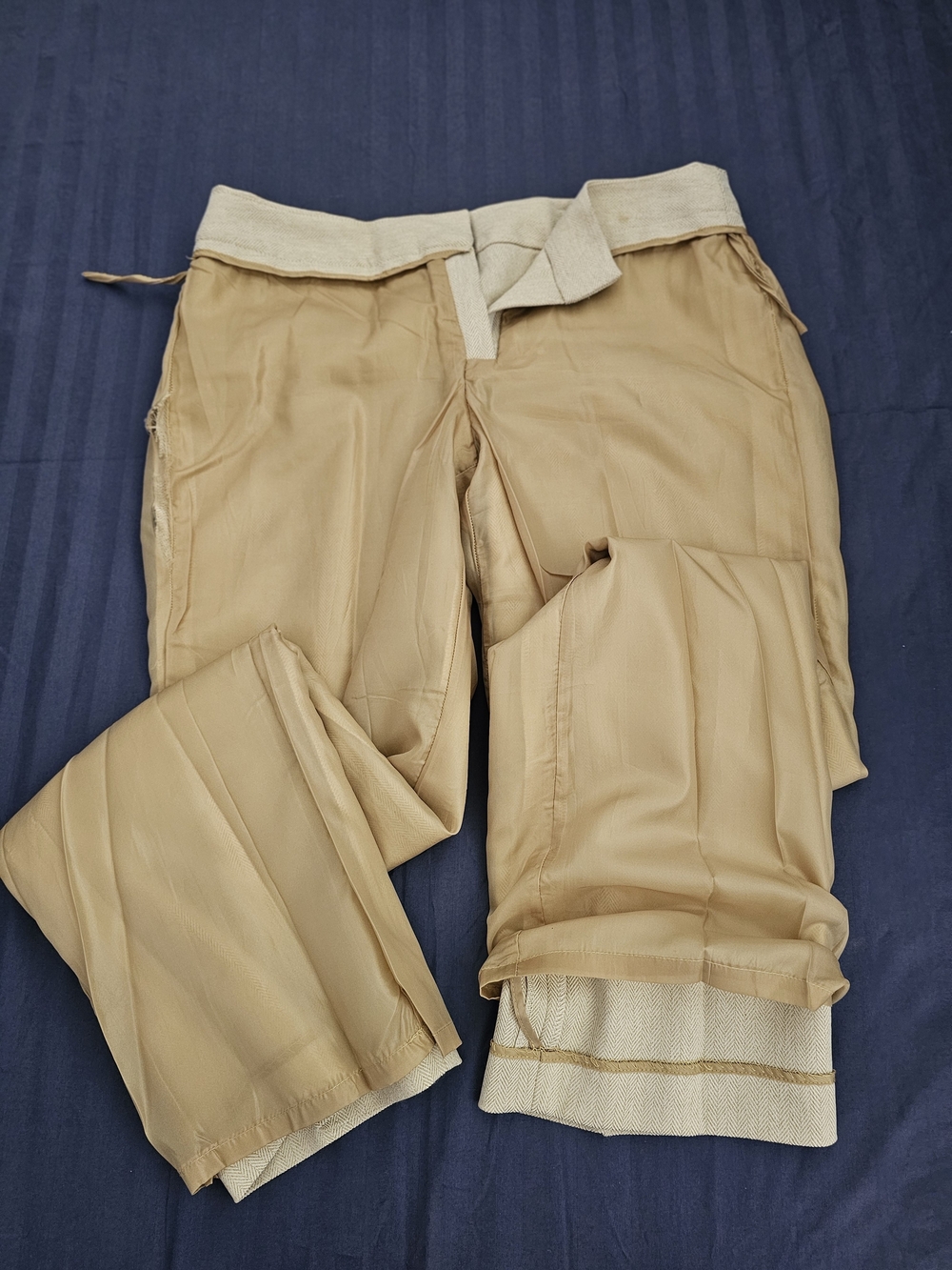 VINTAGE (Y2K) Exellent.  Signature By Larry Levine Wms 2 Pcs Pants Suit SIZE 8. - Picture 16 of 16